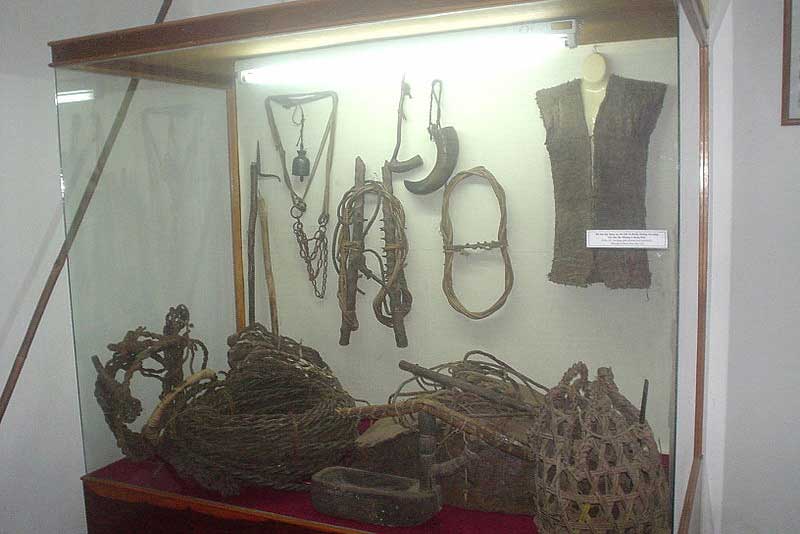 khu ben phai