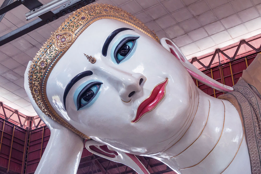 khuon mat cua buc tuong phat