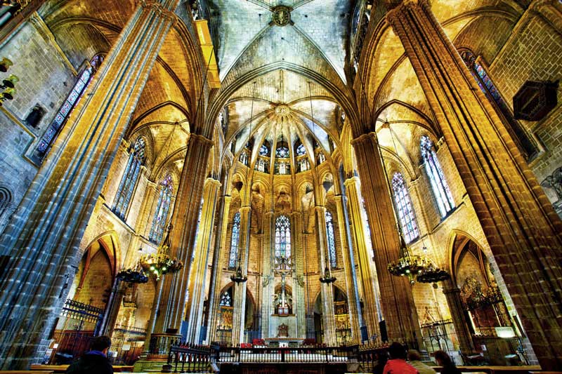 nha tho chinh toa barcelona