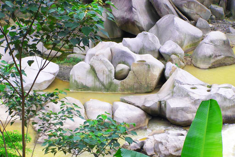 suoi nuoc nong son kim