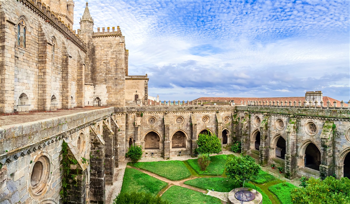 Evora