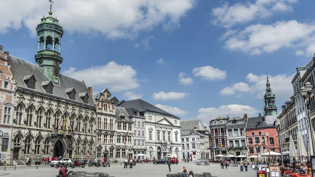 mons