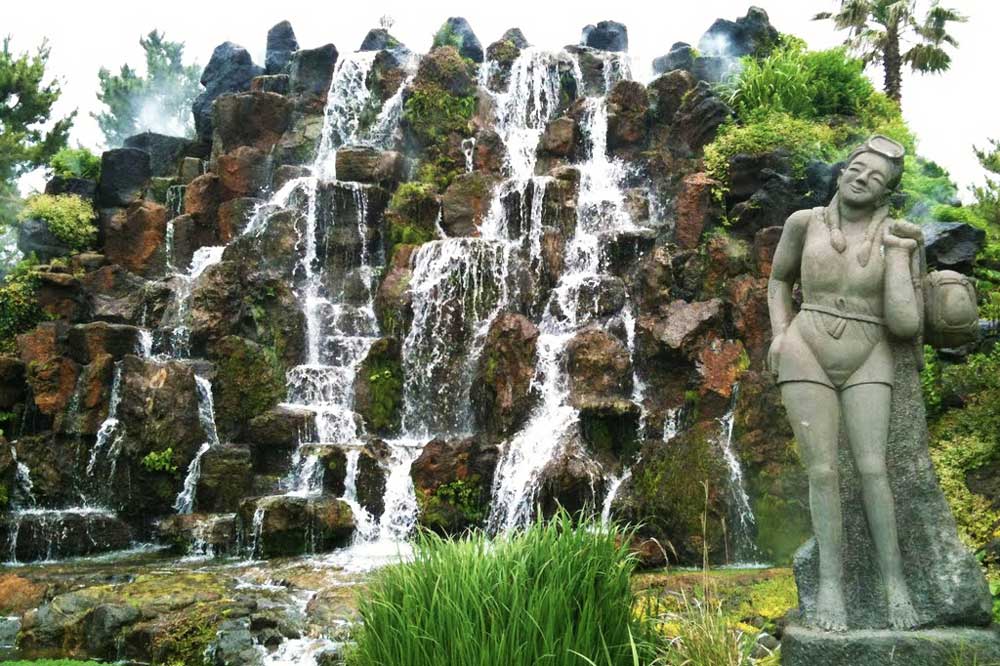 cong-vien-hallim-jeju