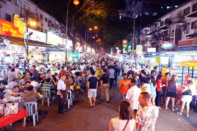 nhung hang rong quay hang xuat hien hai ben duong