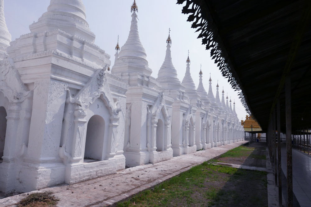 nhung bao thap mang mau trang toat voi nhung duong xoan