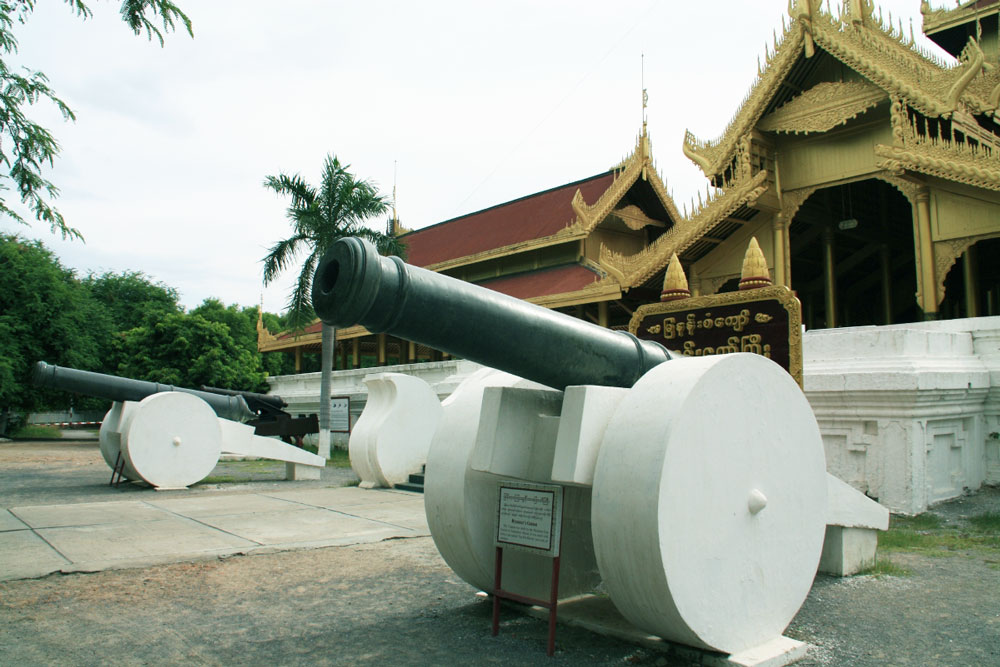 voi viec bo tri nhung co phao