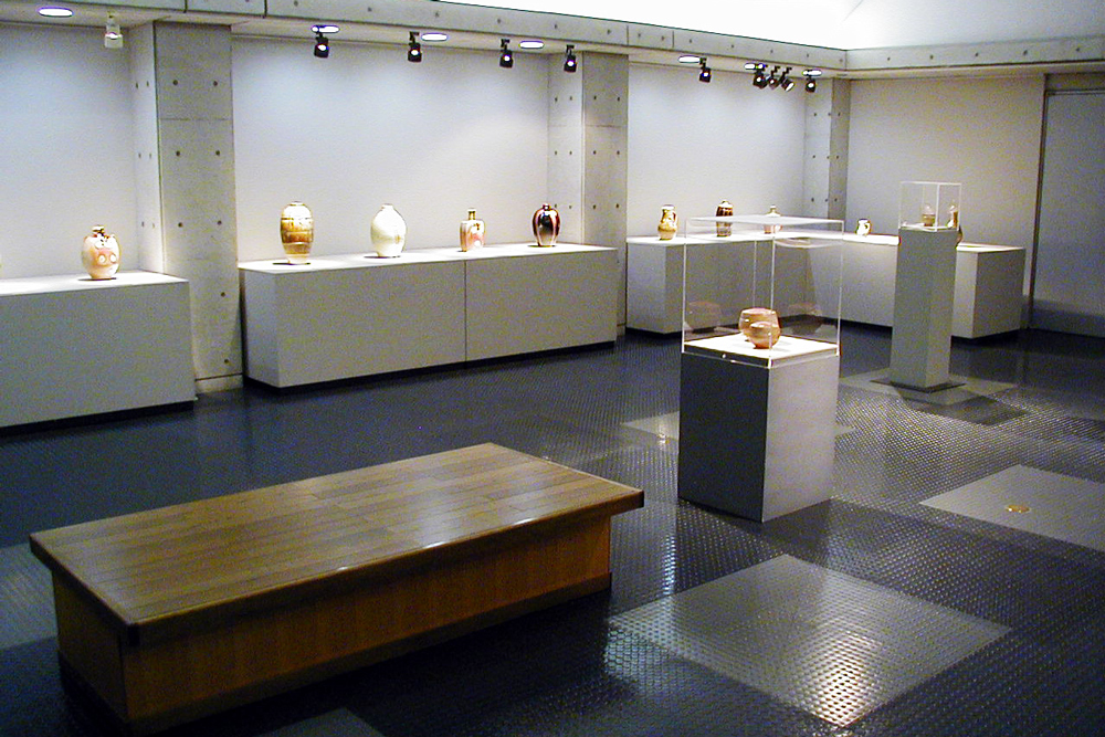 bao tang gom su osaka