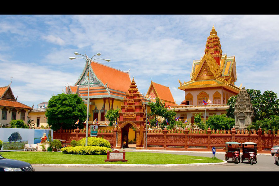wat ounalom