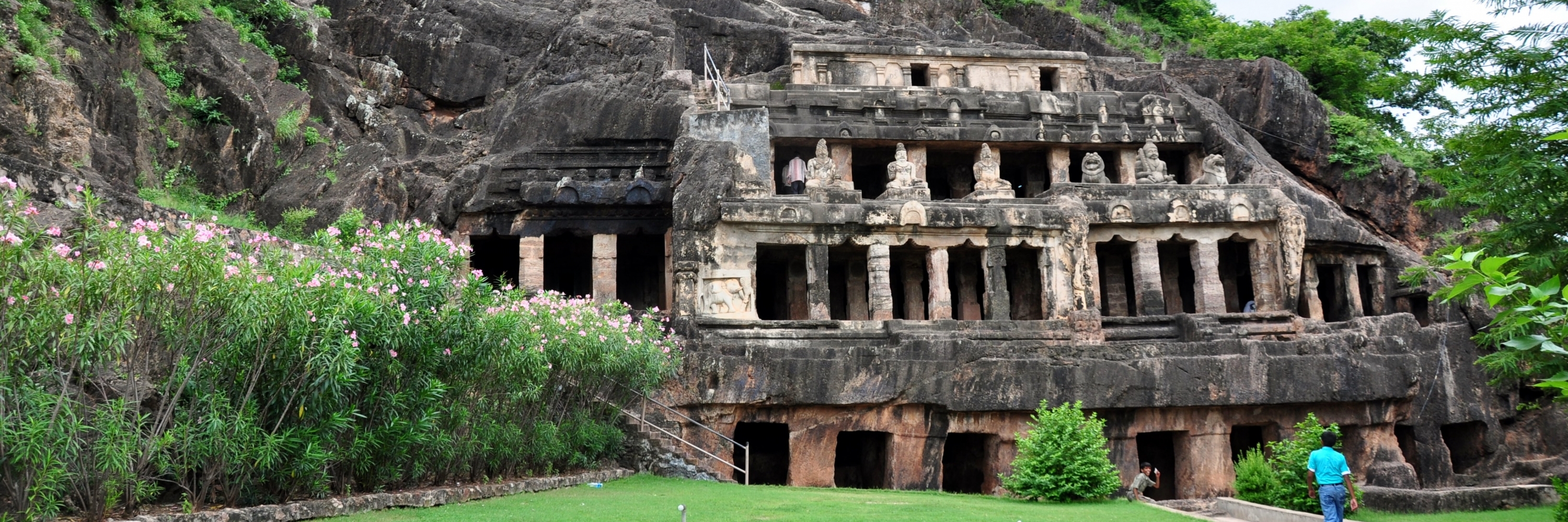 Hang Undavalli (Undavalli Cave)