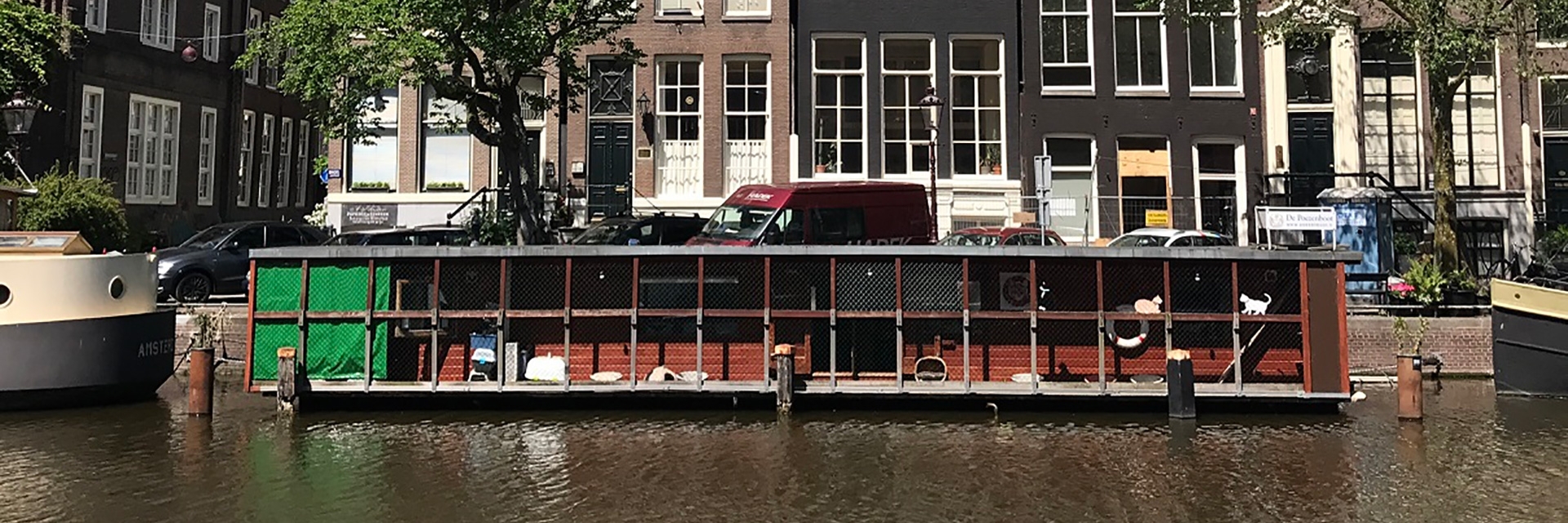 Chiếc thuyền Poezenboot (Poezenboot)