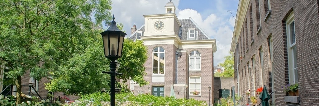 Sân Van Brienenhofje (Van Brienenhofje)