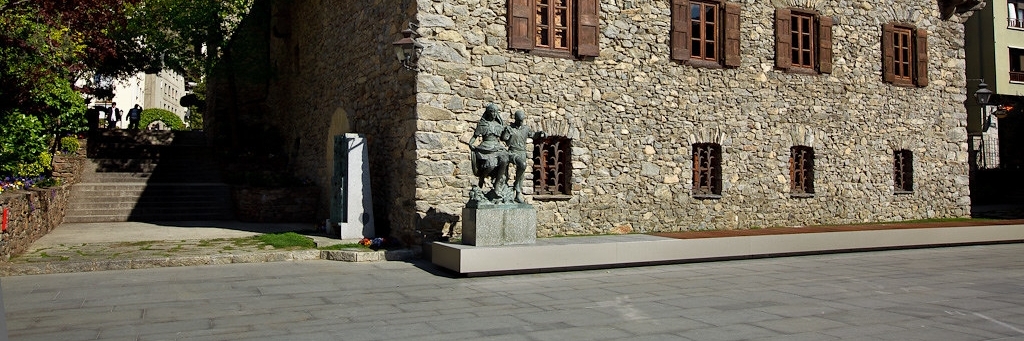 Khu phố cổ ở Andorra La Vella (Barri Antic)