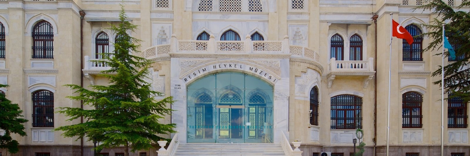 Bảo tàng Nghệ thuật và Điêu khắc (State Art and Sculpture Museum)
