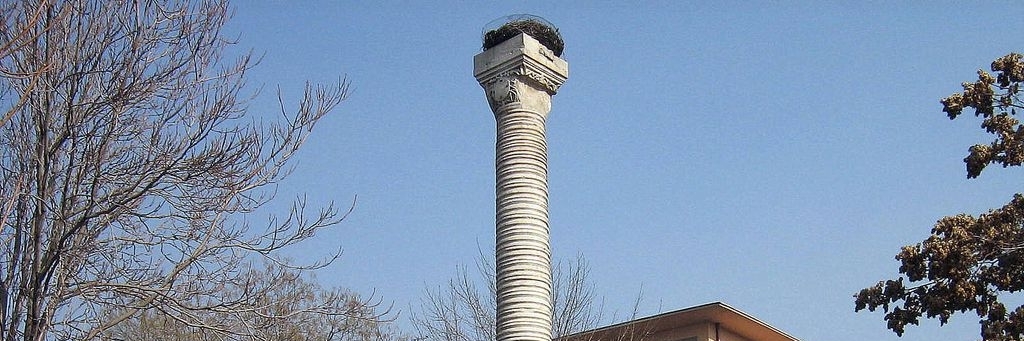 Cột đá Julian (Julyanus Sutunu)