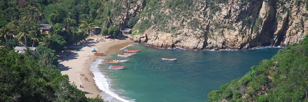 Vịnh Puerto Maya (Puerto Maya Bay)