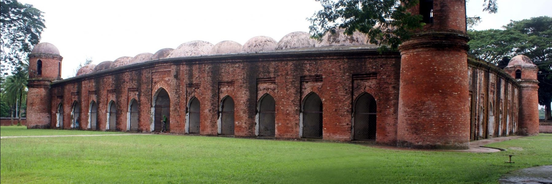 Giáo đường Hồi giáo Shait Gumbad (Shait Gumbad Mosque)