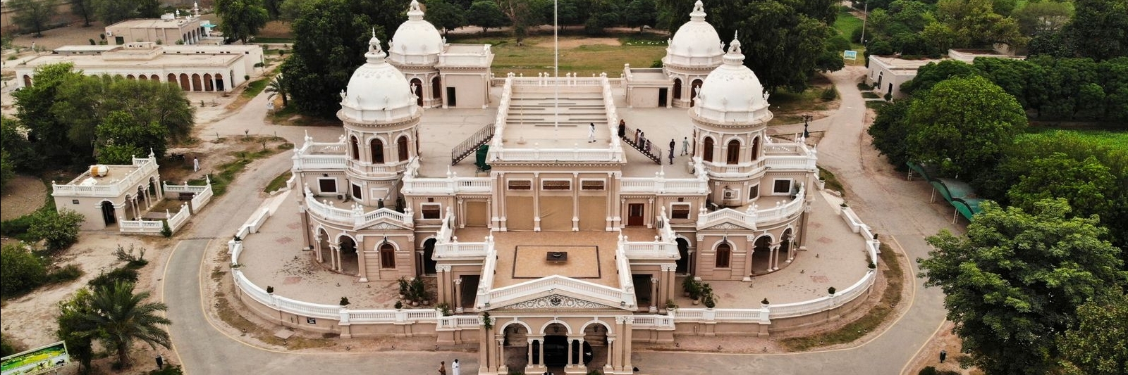 Cung điện Gulzar Mahal (Gulzar Mahal)