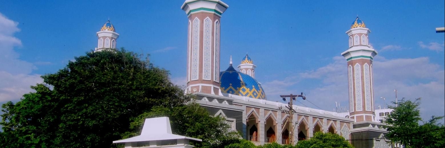 Nhà thờ Hồi giáo Masjid Agung At-Taqwa (Masjid Agung At-Taqwa Mosque)