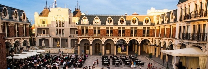 Quảng trường Piazza (Piazza Square)