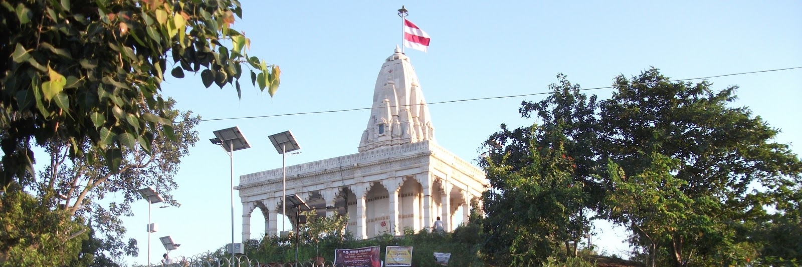 Đền Takhteshwar (Takhteshwar Temple)