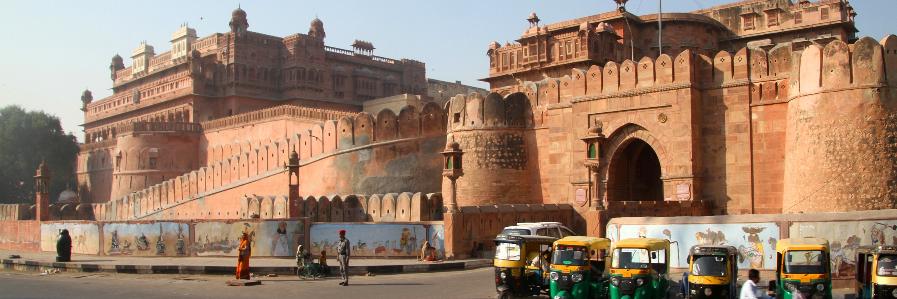 Pháo đài Junagarh (Junagarh Fort)