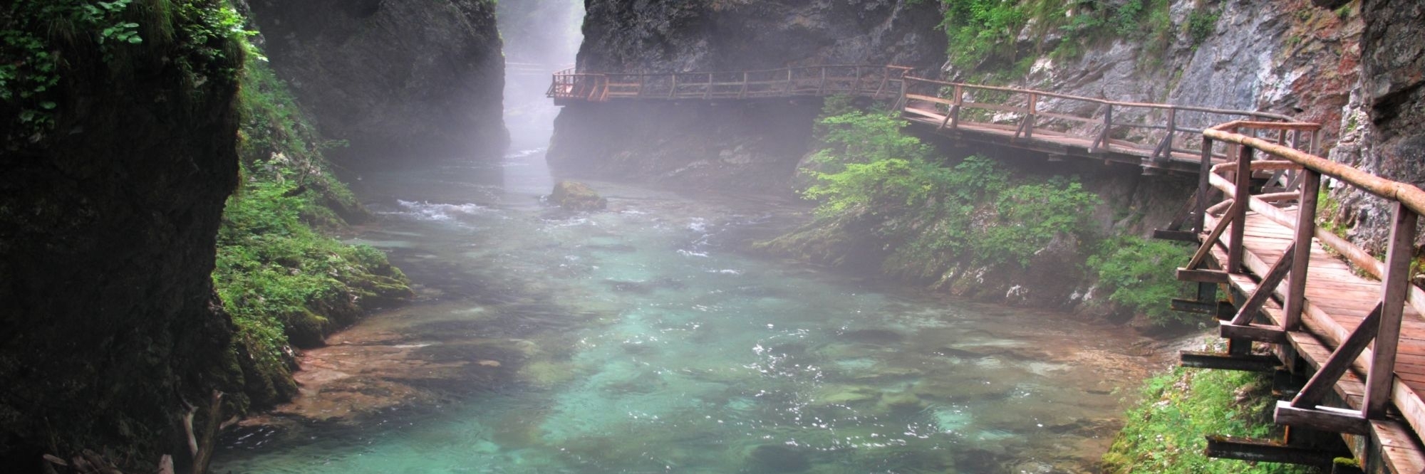 Thác Iglica (Iglica Waterfall)