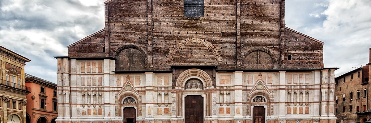 Nhà thờ chính tòa St. Petronio (Basilica di San Petronio)