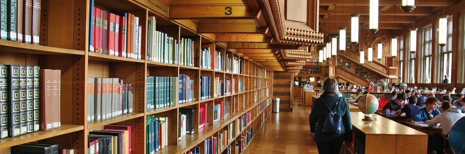 Thư Viện Đại Học Bologn ( Biblioteca Universitaria )