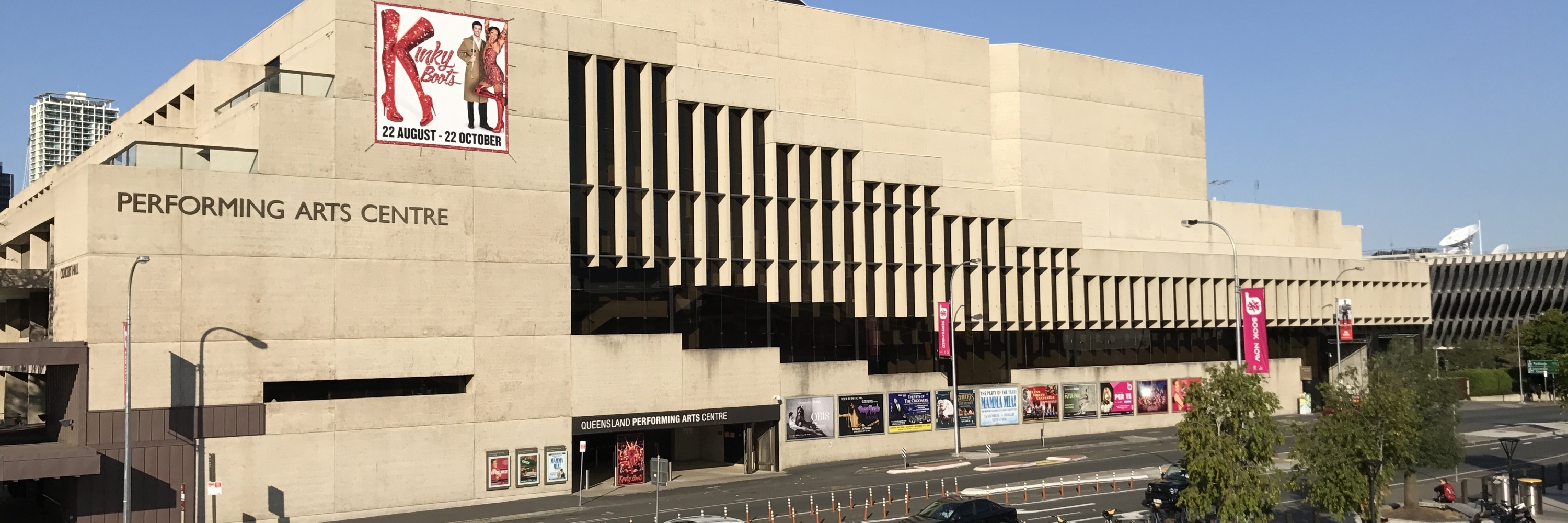 Trung tâm nghệ thuật biểu diễn Queensland (Queensland Performing Arts Centre)