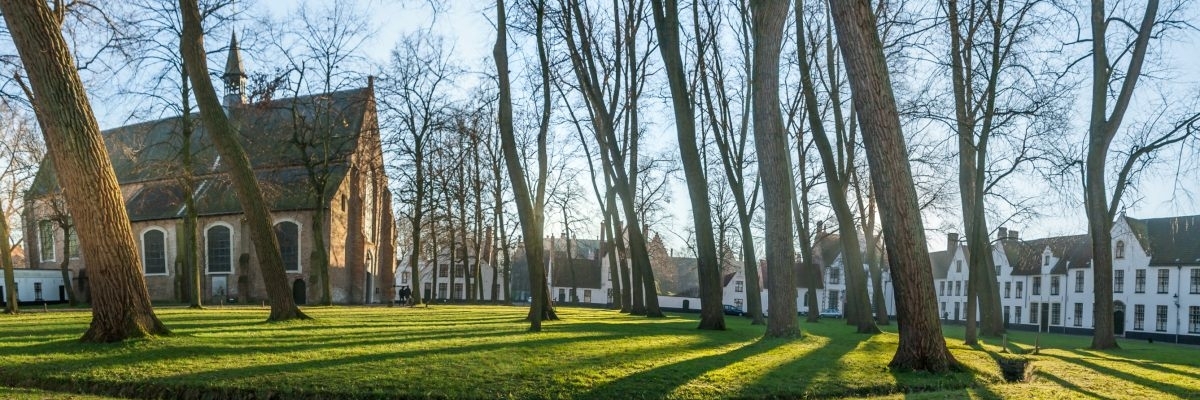 Tu viện Beguinage (The Beguinage)