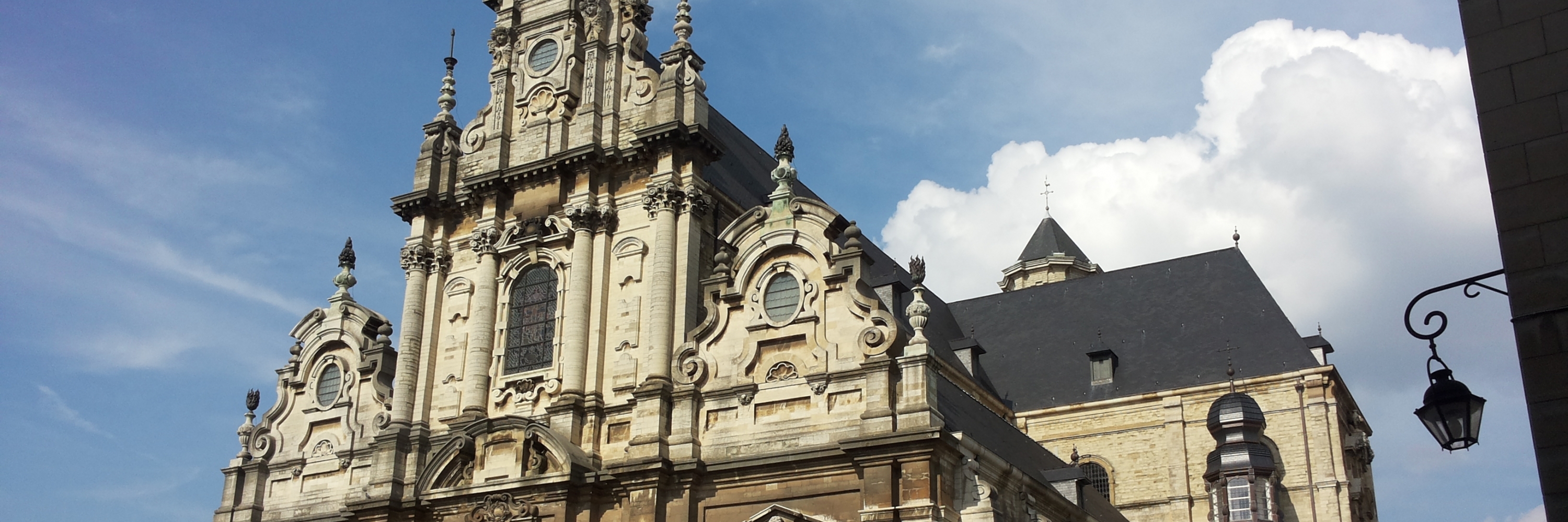 Nhà thờ ÉSt-Jean-Baptiste au Béguinage (Église St-Jean-Baptiste au Béguinage)