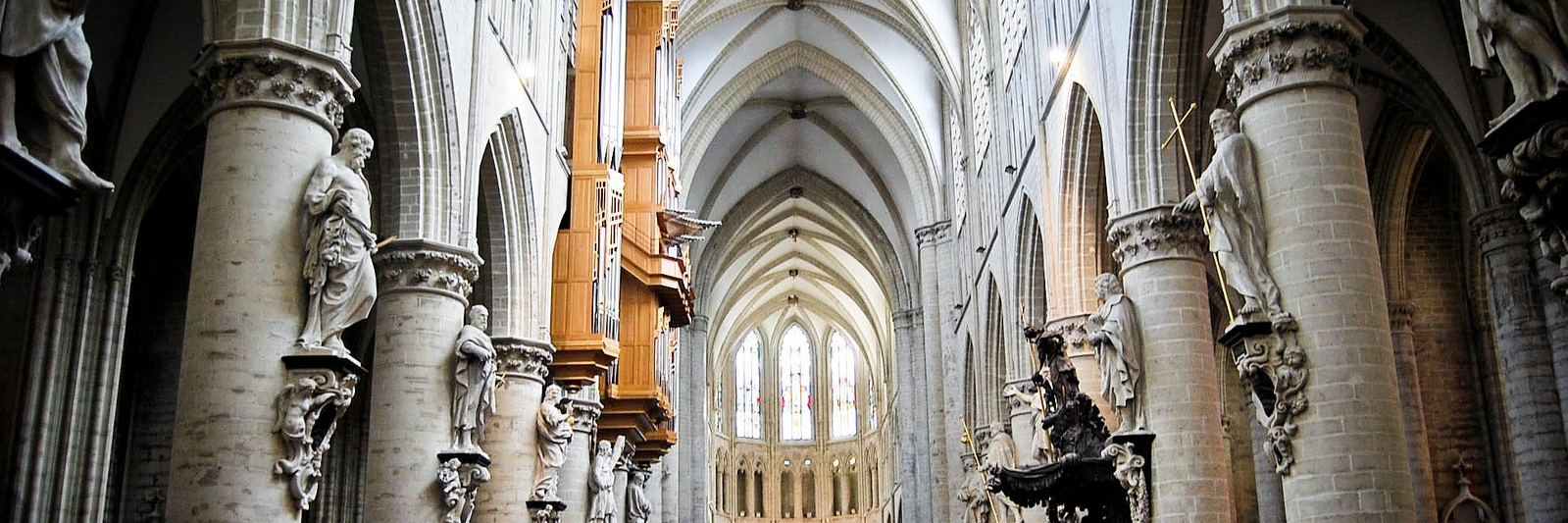 Nhà thờ Thánh Michael và Gudula (Cathedral of St. Michael and St. Gudula)