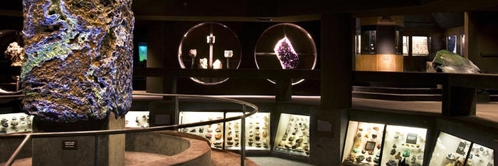 Bảo tàng Địa chất Quốc gia (National Museum of Geology)