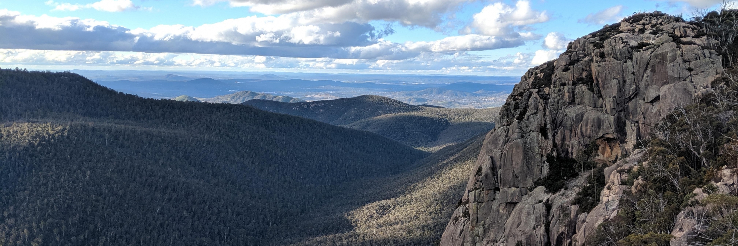 Đá Booroomba (Booroomba Rocks)