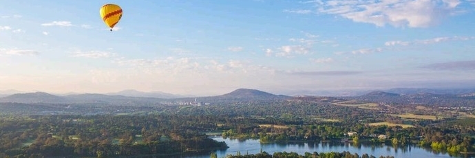Hồ Griffin  ( Lake Burley Griffin )