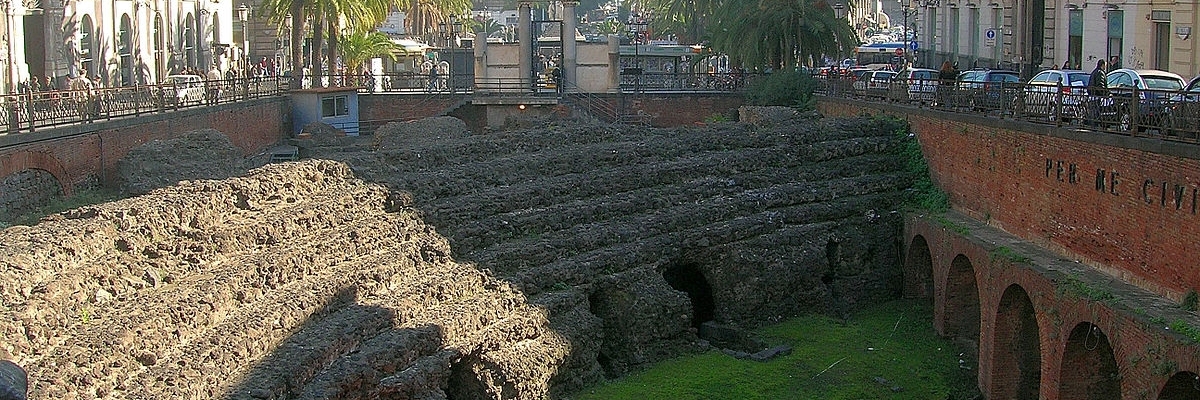 Nhà Hát Teatro ( Teatro Romano di Catania )