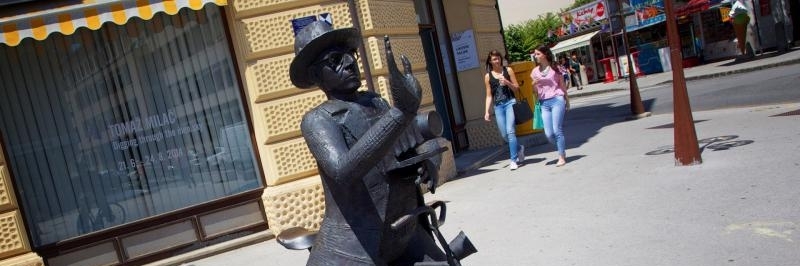 Tượng Joseph Pelican (Josip Pelikan Statue)