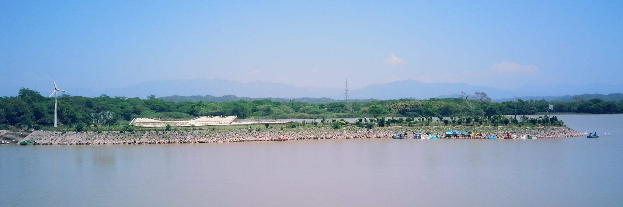 Hồ Sukhna (Sukhna Lake)