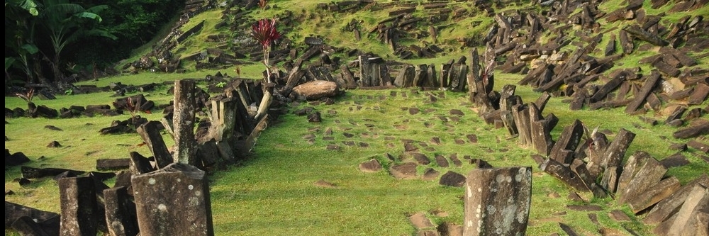 Địa Điểm Gunung Padang Megalithic (Gunung Padang Megalithic Site)
