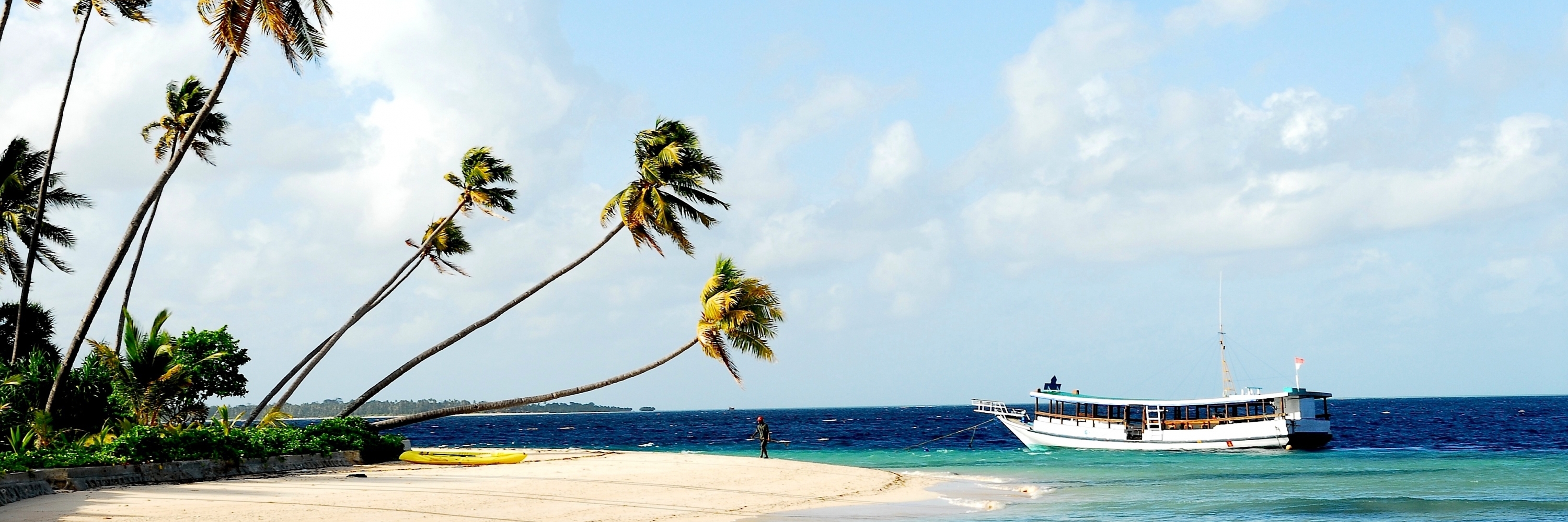 Bãi Biển Anyer (Anyer Beach)