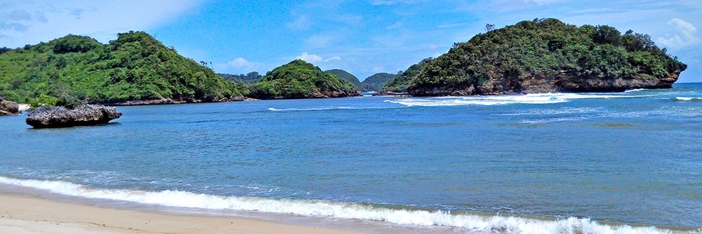 Bãi Biển Kepala Tujuh (Kepala Tujuh Beach)