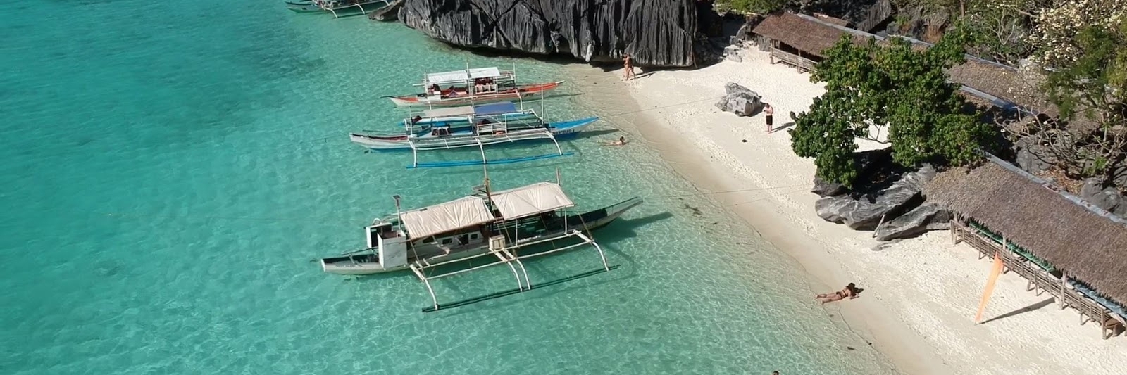 Bãi biển Banol ( Banol beach)
