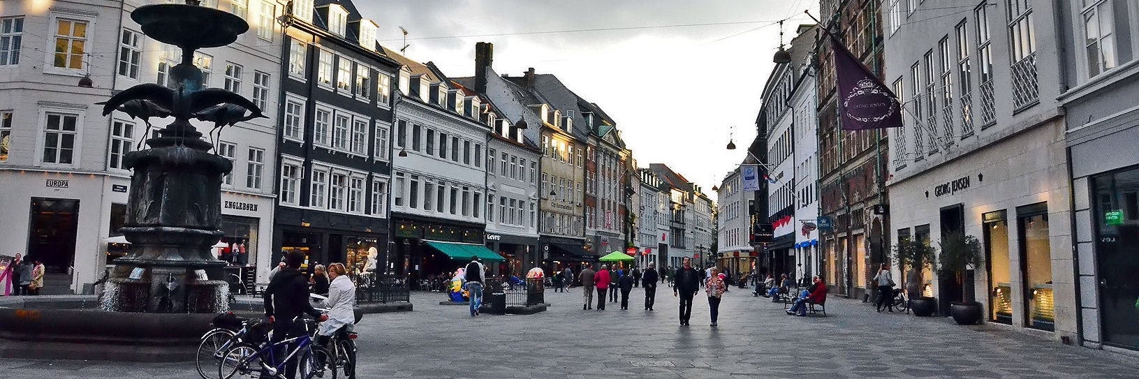 Con đường mua sắm Stroget (Stroget Shopping Street)