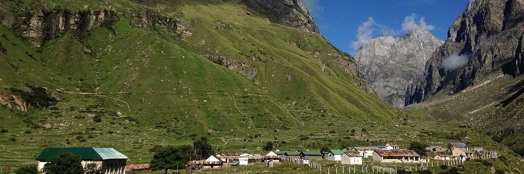 Trại Căn Cứ Phiêu Lưu(Base Camp Adventure)