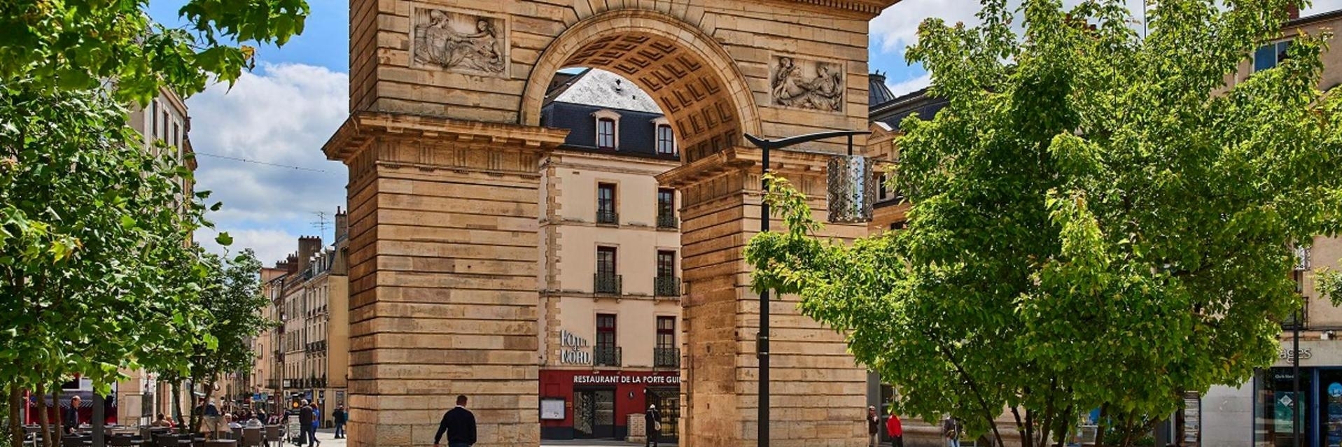 Khải Hoàn Môn Dijon (William Gate)