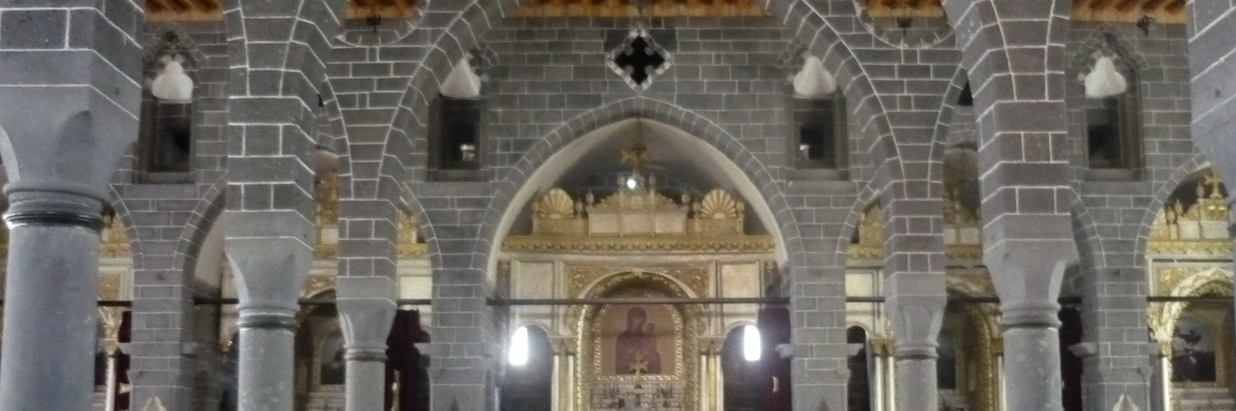 Nhà thờ Thánh Giragos (St. Cyriacus)  (St. Giragos Armenian Church)