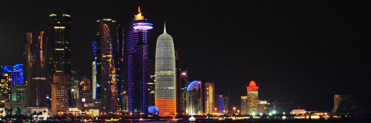 Con đường ven biển Corniche (Corniche)