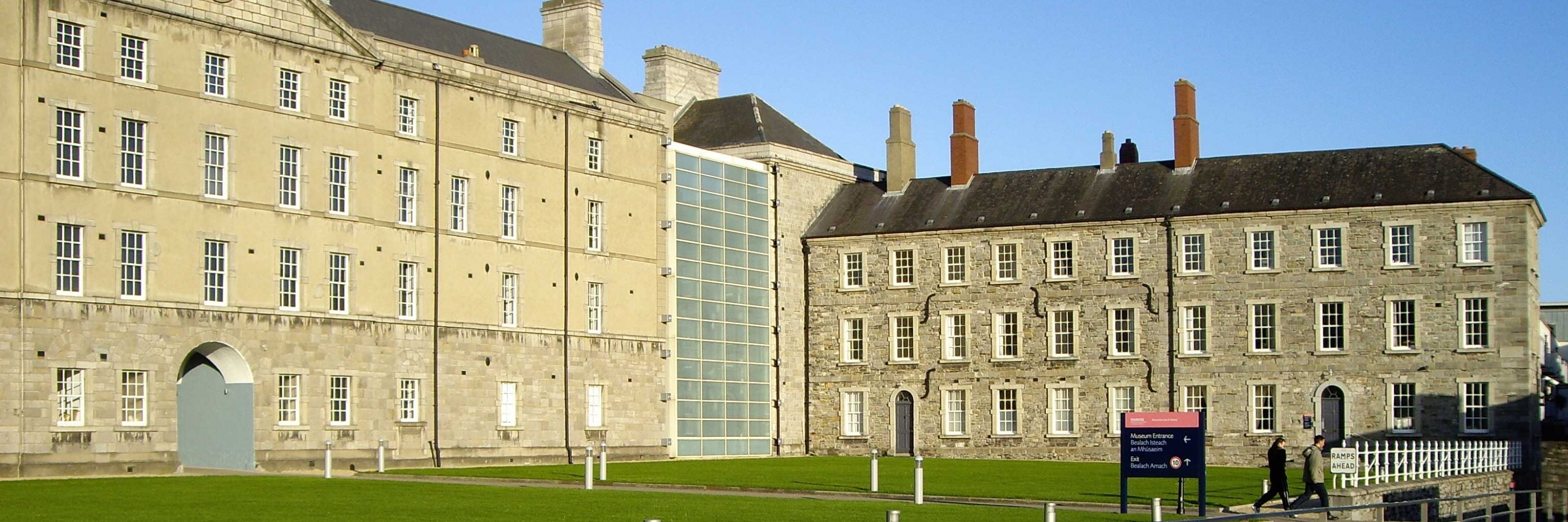Bảo tàng Quốc gia Ireland - Nghệ thuật Trang trí & Lịch sử (National Museum of Ireland – Decorative Arts & History)