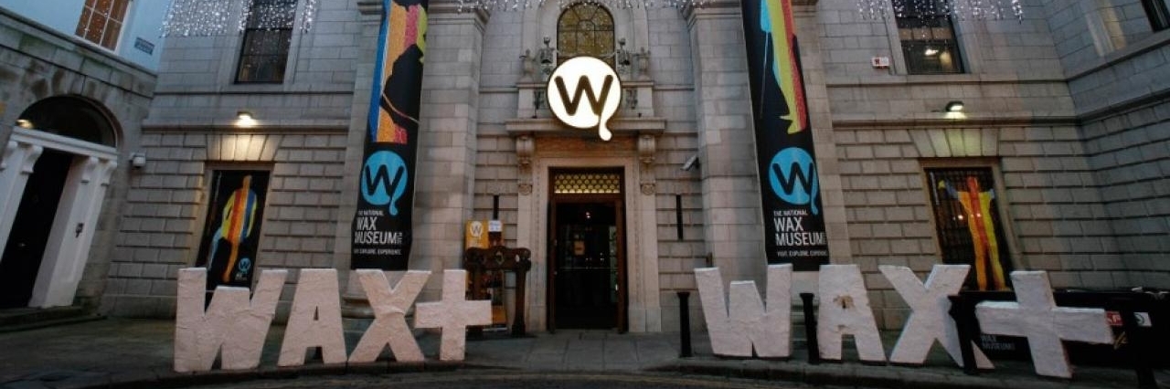 Bảo tàng Tượng sáp Quốc gia Plus (National Wax Museum Plus)