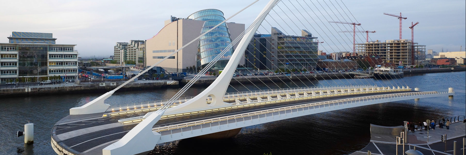 Cầu Samuel Beckett (Samuel Beckett Bridge)